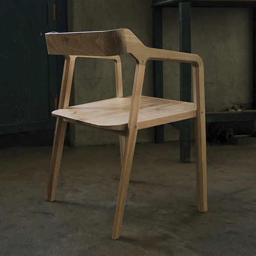 现代风格椅子 - KUNDERA - Wewood - Portuguese Joinery - 室内 / 布料 / 栎木