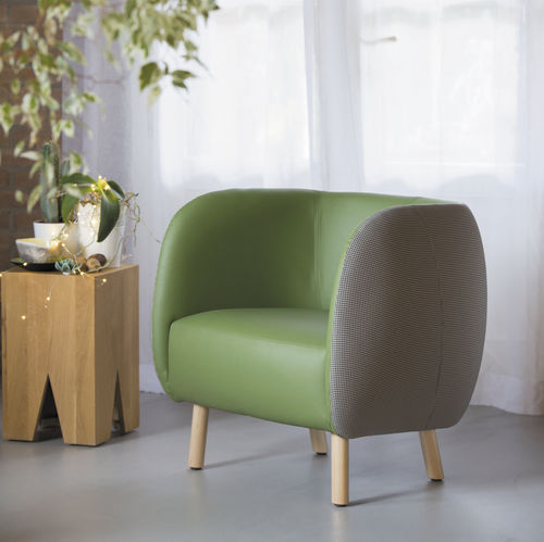 现代风格扶手椅 - MOUSSE P - CHAIRS & MORE - 皮质 / 布料 / 商用