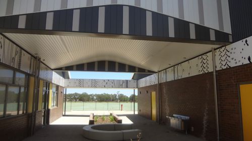 立面板 - BYFORD HIGH SCHOOL - Vitragroup - 纤维水泥 / 光滑