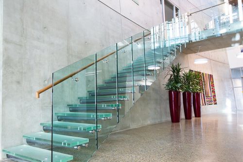 直线型楼梯 - ThinkGlass - 玻璃台阶 / 金属结构 / 现代风格