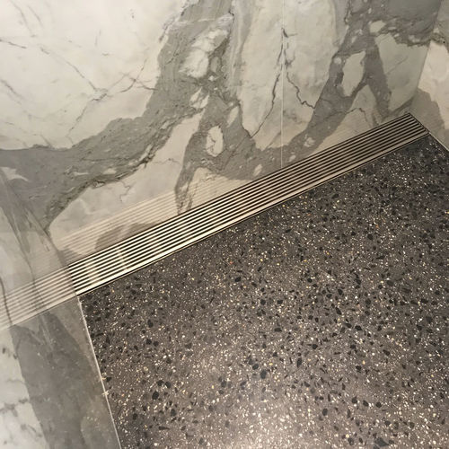 PVC条形地漏 - A30 - Aquabocci - 金属 / EPDM / 网格