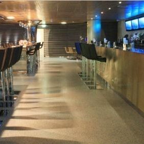 环氧树脂地坪 - MONDÉCO MIRRAZZO - Tremco CPG Iberia & Italy - Flooring - 水磨石 / 室内 / 用于楼梯板