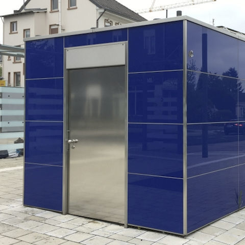 混凝土公共厕所 - CITY  - HERING Sanikonzept GmbH - 木质 / 玻璃 / HPL