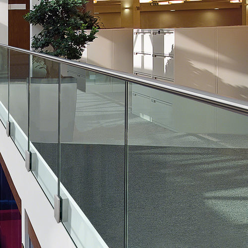 表面安装护栏 - EASY GLASS®  - Q-railing - 玻璃 / 不锈钢 / 玻璃板