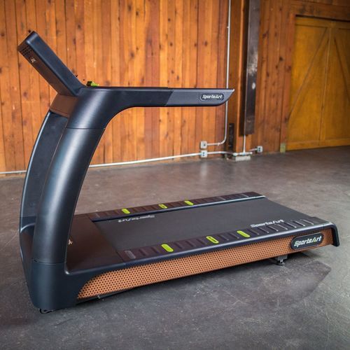 可编程跑步机 - T676-19″ - SportsArt Fitness