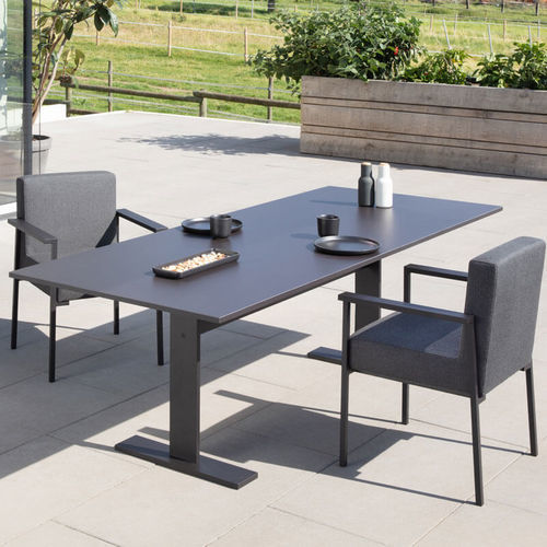 现代风格餐桌 - TEE - april furniture - 陶瓷 / 陶土 / 石材