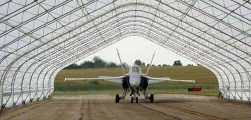 金属框架张拉膜 - AIRCRAFT HANGAR - Toro Shelters - 入口雨棚 / PVC膜