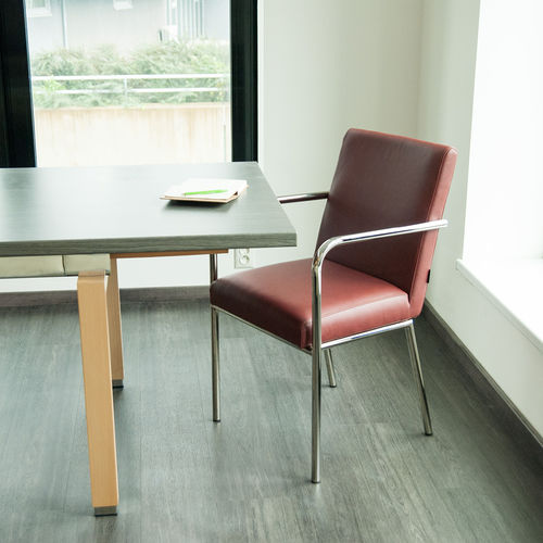 现代风格会议椅 - NELSON - KODRETA furniture, s.r.o. - 室内 / 皮质 / 铬钢桌脚