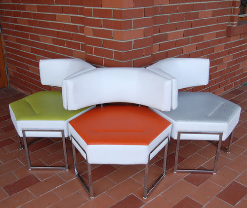 现代风格壁炉椅 - IOON  - KODRETA furniture, s.r.o. - 布料 / 皮质 / 金属