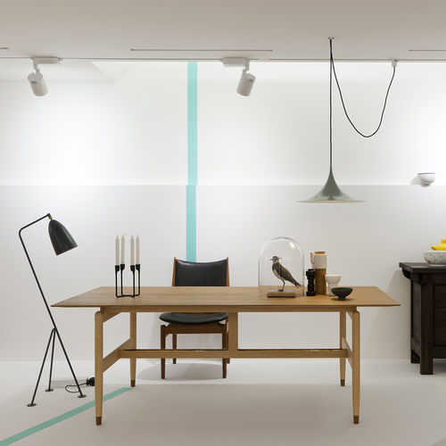 北欧风格办公桌 - KAUFMANN - House of Finn Juhl – Onecollection - 栎木 / 胡桃木 / 四脚
