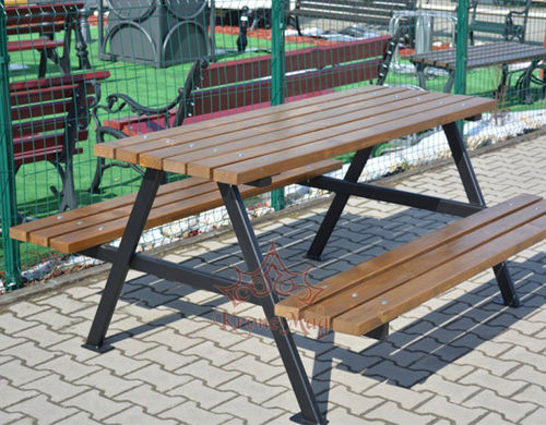 现代风格桌凳组合套装 - BRATISLAVA - KRONEMAG MILLENIUM srl - 木质 / 金属 / 定制