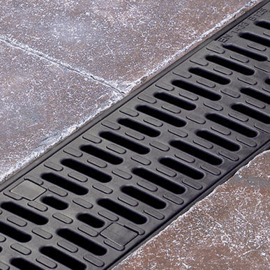 带网格排水槽 - HexDrain Pro - ACO Building Drainage - 复合材料 / 聚丙烯 / 用于公共空间