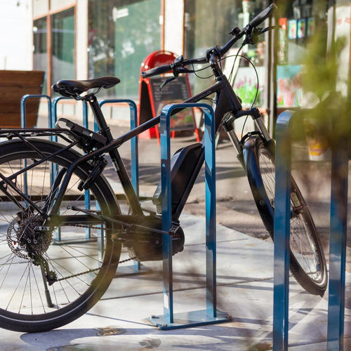 钢Parklet - CYCLING - Vestre - 可调节 / 生态型 / 配有自行车架