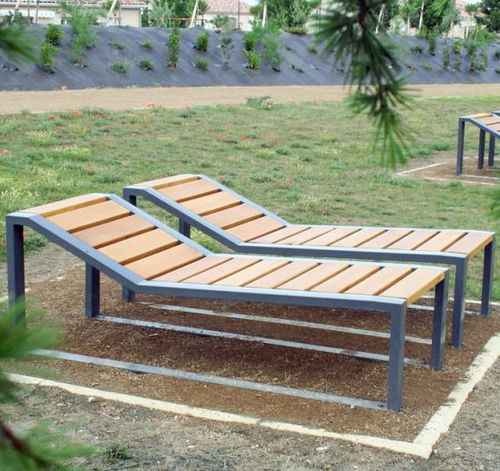 现代风格日光浴躺椅 - CLÉO  - univers & cité | mobilier urbain - 木质 / 钢 / 公共空间
