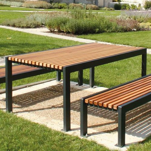 现代风格桌 - CINÉO  - univers & cité | mobilier urbain - 木质 / 钢 / 钢座桌脚