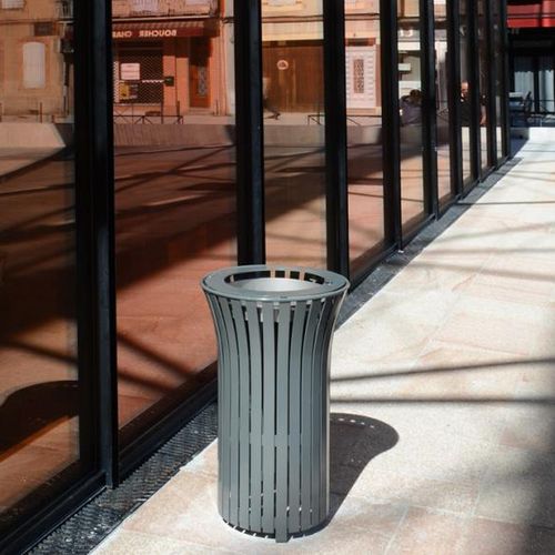 落地烟灰缸 - SOLIS - univers & cité | mobilier urbain - 钢 / 用于室外 / 公共空间