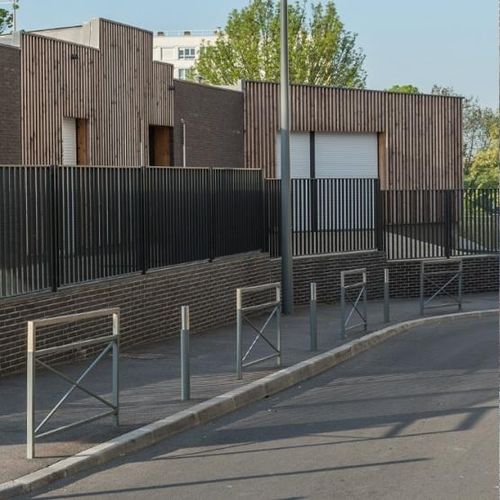安全护栏 - ALLIAGE - univers & cité | mobilier urbain - 固定式 / 钢 / 不锈钢