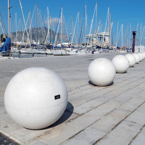禁止停车桩 - SFERA - VASART URBAN DESIGN - 混凝土 / 公共空间