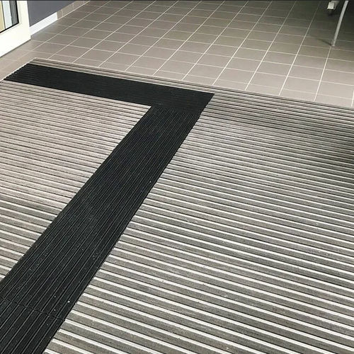 公共机构用入口地垫 - NUWAY TUFTIGUARD - Forbo Flooring Systems - 聚酰胺 / 铝 / 钢