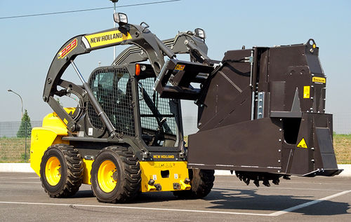 四定向轮式紧凑型装载机 - L223 - New Holland Construction