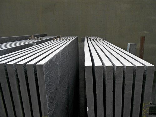 天然石板 - ITALIAN SLATE SLABS NATURAL CLEFT  240 X 130 CM - Ardesia Mangini A & D snc