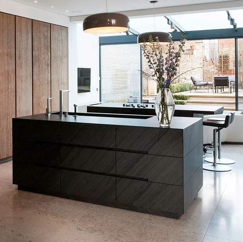 现代风格厨房 - Penthouse London - eggersmann küchen GmbH & Co. KG - 栎木 / 板岩 / 岛台式