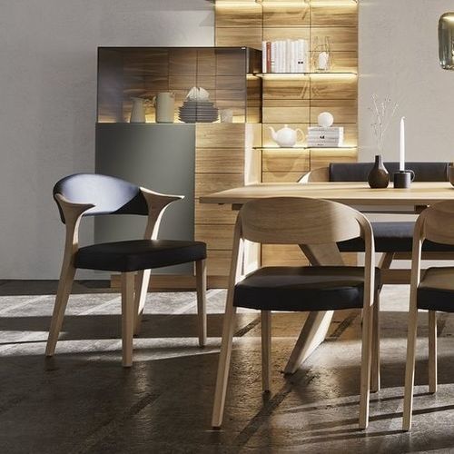 现代风格餐厅椅 - V-Montana  - Voglauer Möbelwerk Gschwandtner & Zwilling GmbH & Co. KG - 室内 / 布料 / 皮质