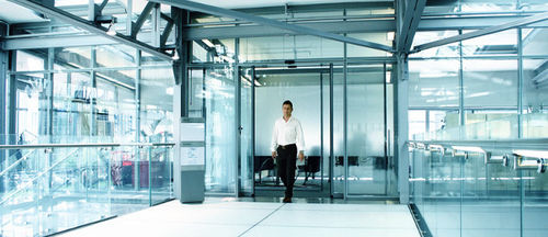 入户门 - Standard (SLX-M) - Gilgen Door Systems AG  - 钢 / 滑动式 / 釉面